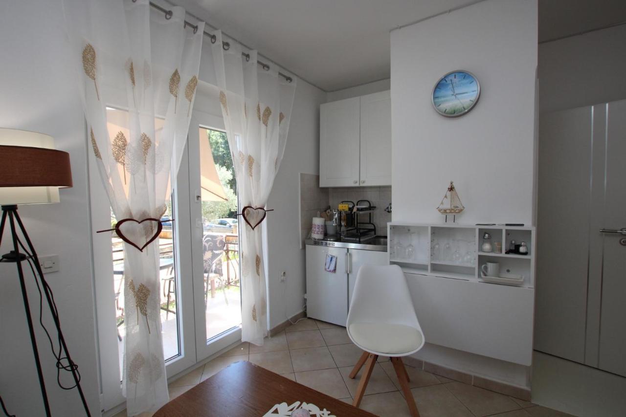 Blue Adria Suites Porec Exterior photo